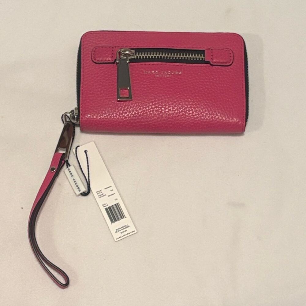 NWT Marc Jacobs hot pink wristlet wallet